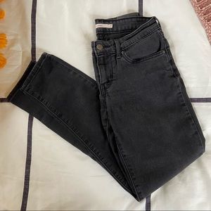 Levi’s 711 Skinny - Black Jeans
